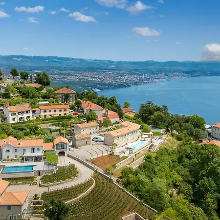 Castello Di Papa By Villsy - With Sea View, Private Pool, Sauna And Jacuzzi Veprinac