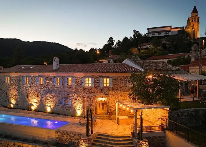 Villa Castello Di Papa By Villsy - With Sea View, Private Pool, Sauna And Jacuzzi