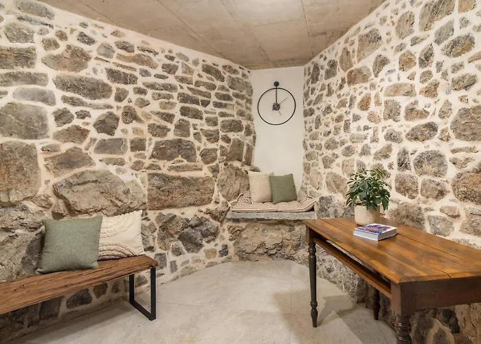 Villa Castello Di Papa By Villsy - With Sea View, Private Pool, Sauna And Jacuzzi Veprinac