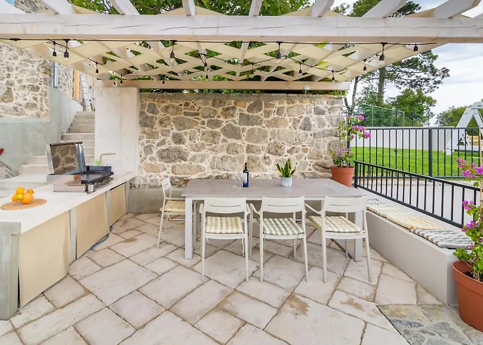 Castello Di Papa By Villsy - With Sea View, Private Pool, Sauna And Jacuzzi