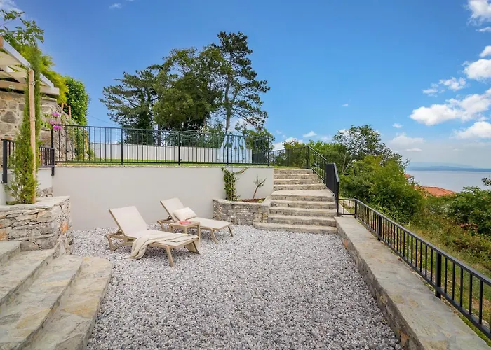 Castello Di Papa By Villsy - With Sea View, Private Pool, Sauna And Jacuzzi