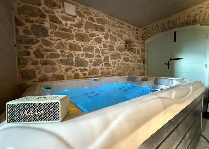 Castello Di Papa By Villsy - With Sea View, Private Pool, Sauna And Jacuzzi Villa *