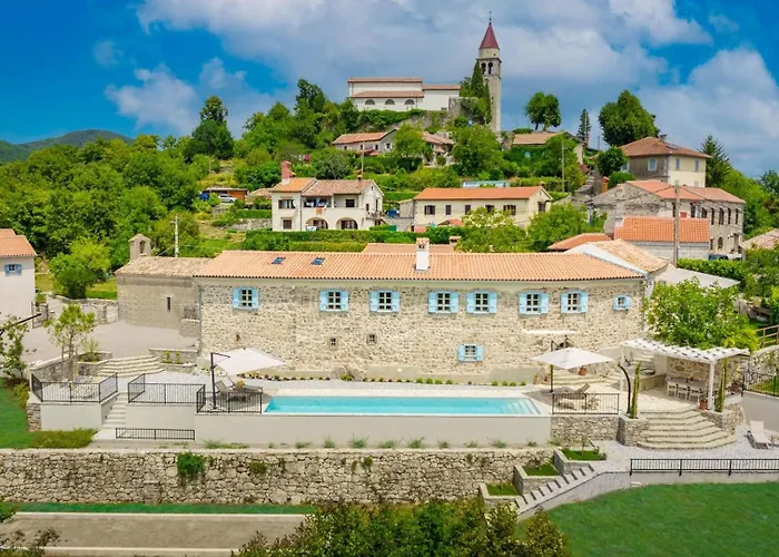 Villa Castello Di Papa By Villsy - With Sea View, Private Pool, Sauna And Jacuzzi *