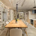 Castello Di Papa By Villsy - With Sea View, Private Pool, Sauna And Jacuzzi * Veprinac