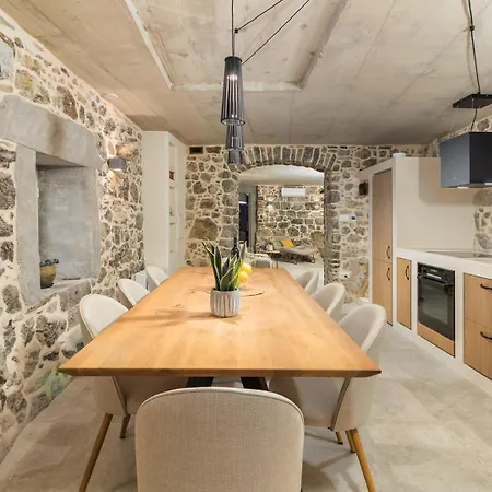 Castello Di Papa By Villsy - With Sea View, Private Pool, Sauna And Jacuzzi * Veprinac