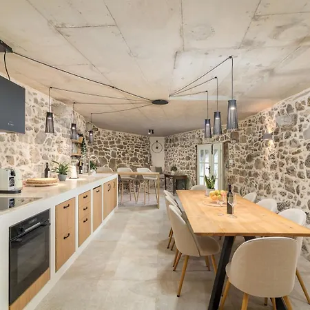 Castello Di Papa By Villsy - With Sea View, Private Pool, Sauna And Jacuzzi Villa