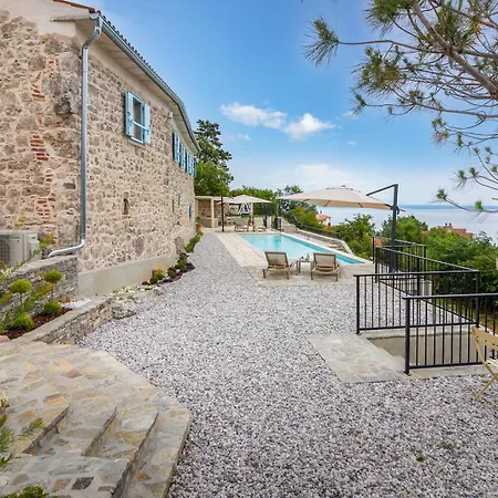 Villa Castello Di Papa By Villsy - With Sea View, Private Pool, Sauna And Jacuzzi