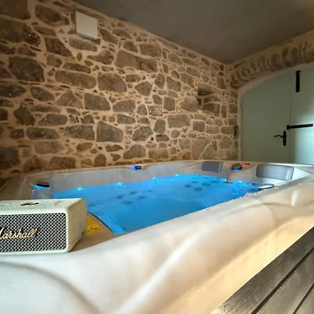 Castello Di Papa By Villsy - With Sea View, Private Pool, Sauna And Jacuzzi Villa *