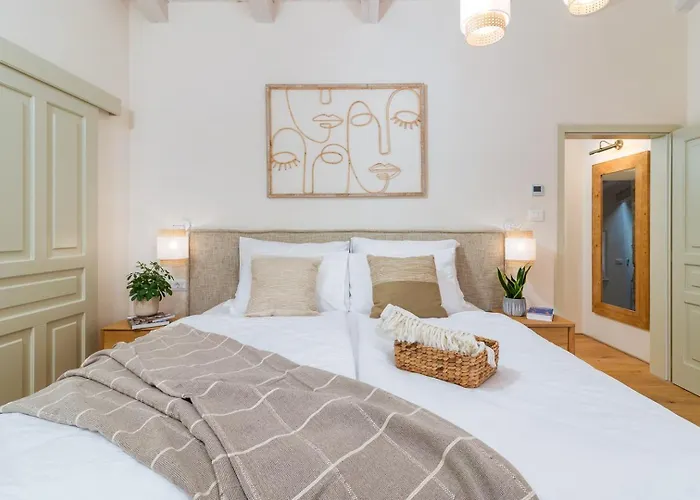 Βίλα Castello Di Papa By Villsy - With Sea View, Private Pool, Sauna And Jacuzzi Veprinac