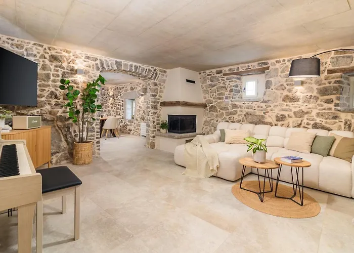 Castello Di Papa By Villsy - With Sea View, Private Pool, Sauna And Jacuzzi * Veprinac