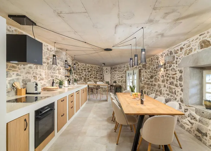 Castello Di Papa By Villsy - With Sea View, Private Pool, Sauna And Jacuzzi Βίλα
