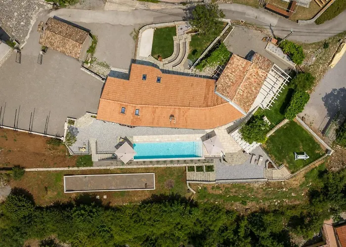 Castello Di Papa By Villsy - With Sea View, Private Pool, Sauna And Jacuzzi Βίλα Veprinac