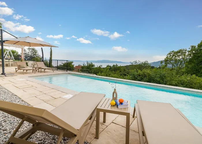 Castello Di Papa By Villsy - With Sea View, Private Pool, Sauna And Jacuzzi Βίλα