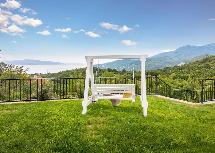 Βίλα Castello Di Papa By Villsy - With Sea View, Private Pool, Sauna And Jacuzzi *